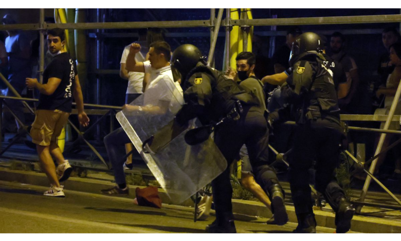 Champions League: Se sale de control el festejo madridista en Cibeles | Video