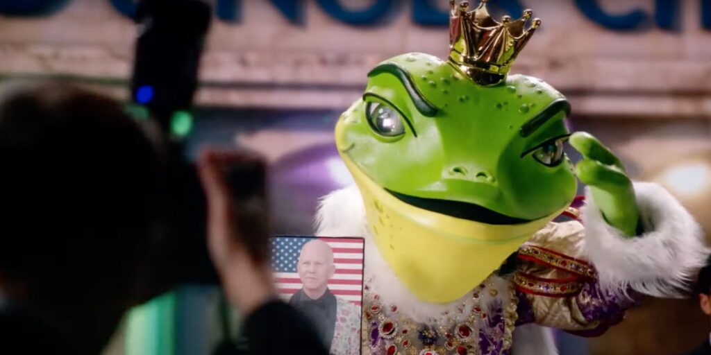 Cheyenne Jackson llama a su experiencia de cantante enmascarado 'profunda'