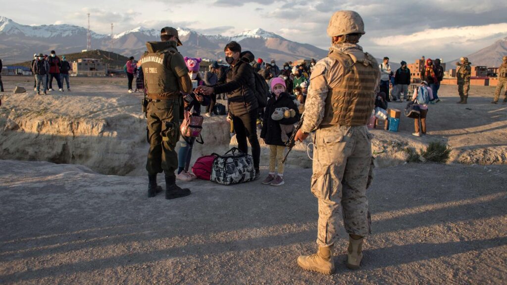 Chile busca una solución laboral para decenas de miles de migrantes