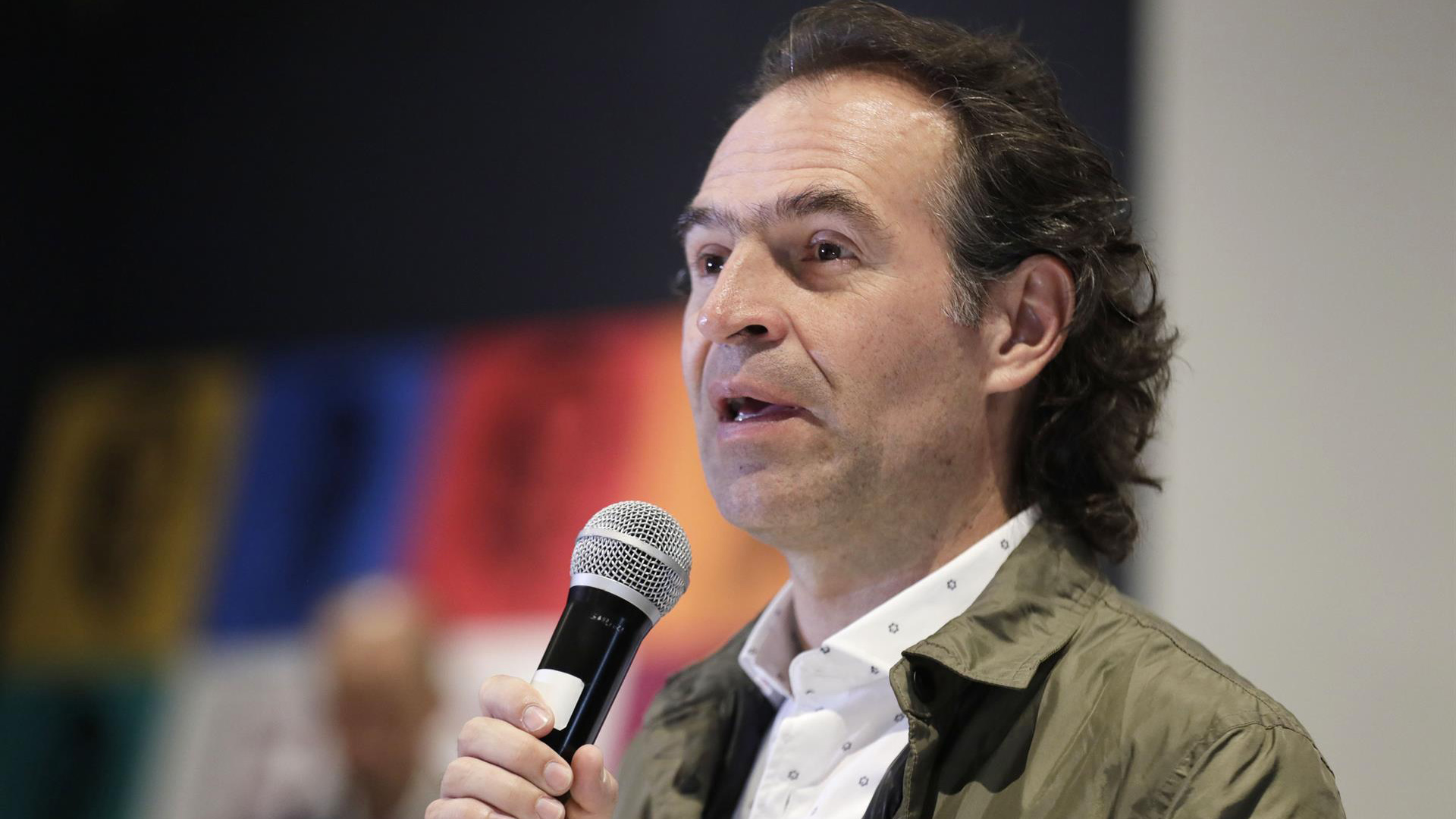 Colombia: Fico Gutiérrez dice que un hombre vinculado al Gobierno de Maduro se infiltró su campaña