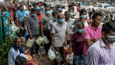 Con las bombas de gasolina casi secas, Sri Lanka enfrenta su 'momento más difícil'