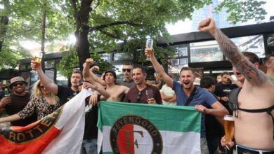 Conference League: Se enfrentan ultras de Feyenoord y Roma en calles de Tirana | Video