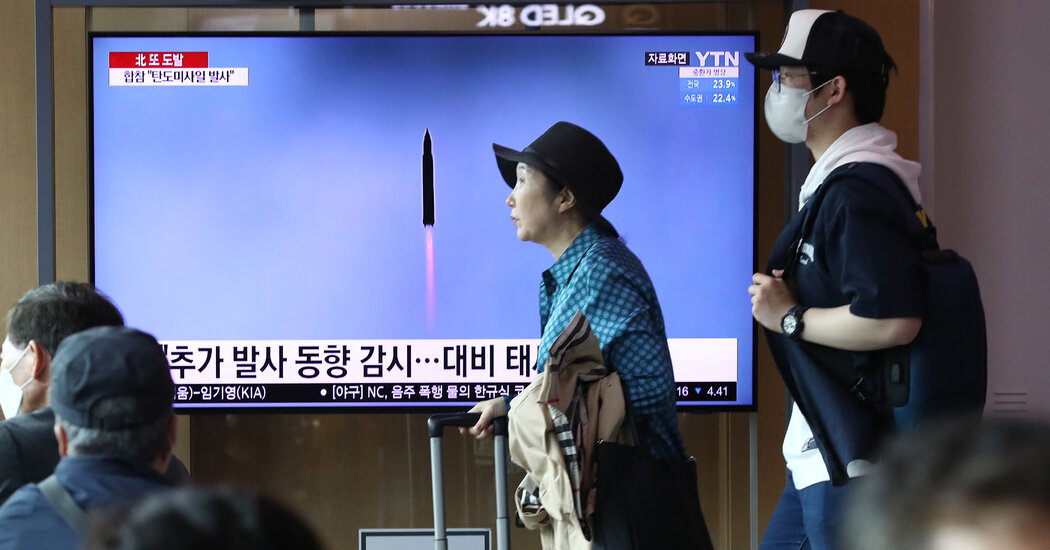 Corea del Norte lanza misil balístico antes de la toma de posesión de Yoon