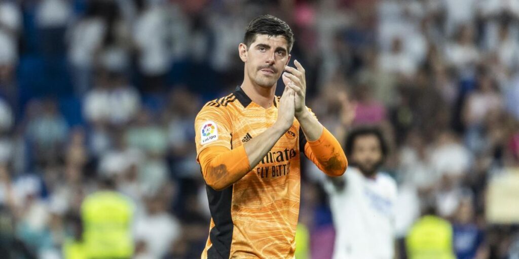 Courtois felicita a Bono por el 'Zamora'