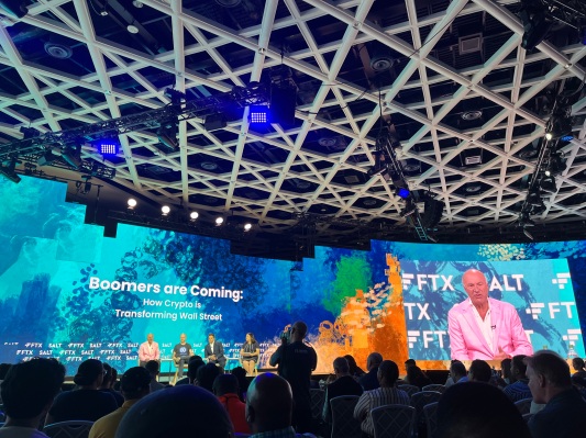 Crypto Bahamas señala lazos más fuertes entre el viejo y el nuevo mundo de las finanzas