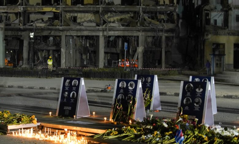 Cubanos rinden homenaje a las 46 víctimas mortales de explosión en Hotel Saratoga