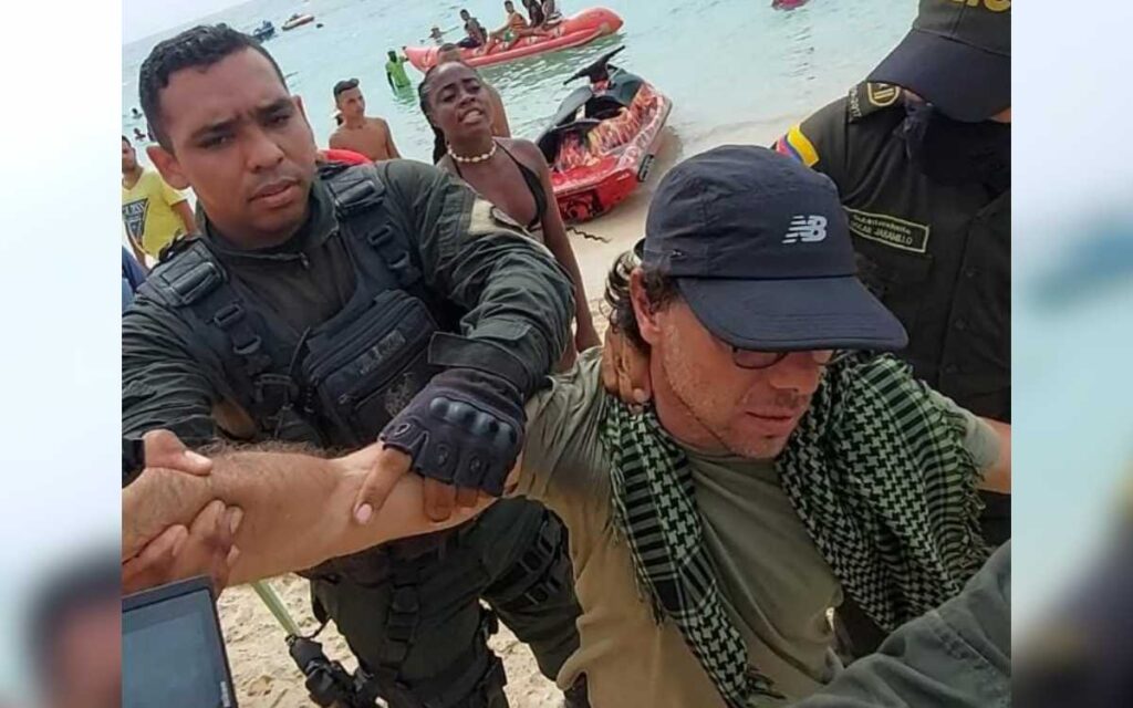 Denuncian la detención de dos periodistas que cubrían el asesinato de un fiscal en Colombia