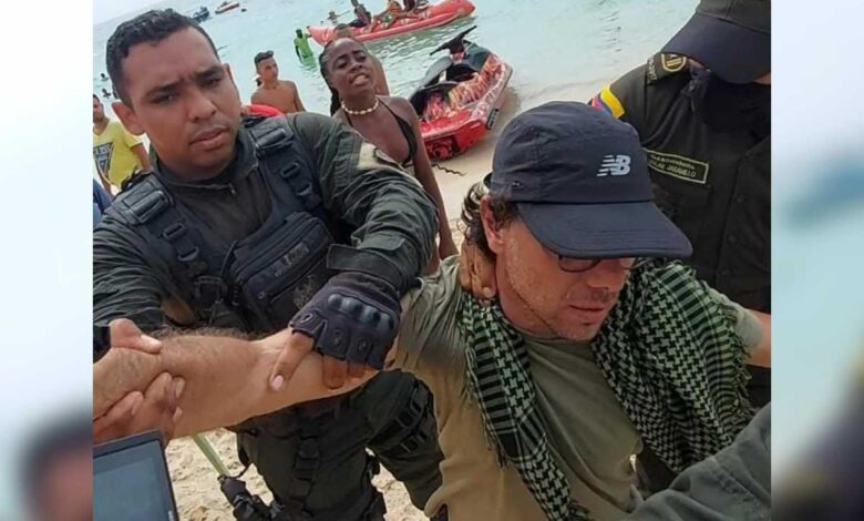 Denuncian la detención de dos periodistas que cubrían el asesinato de un fiscal en Colombia