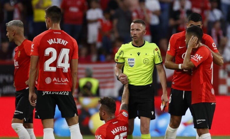 Dos árbitros españoles en el VAR de la final de la Europa League