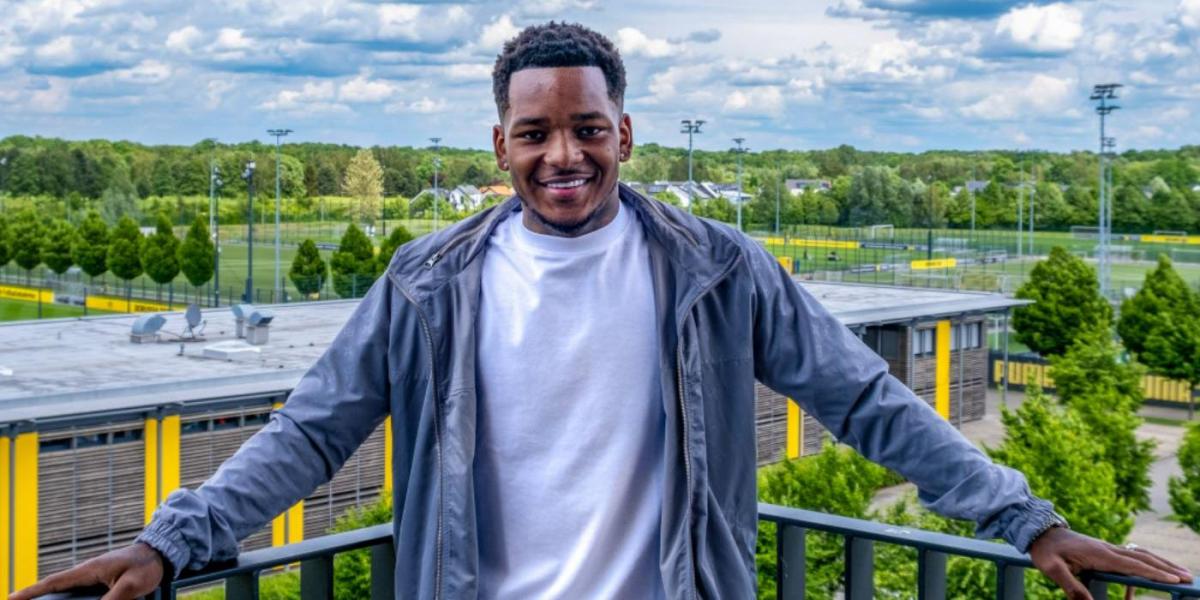 El Dortmund no se detiene y anuncia dos fichajes más de una tacada