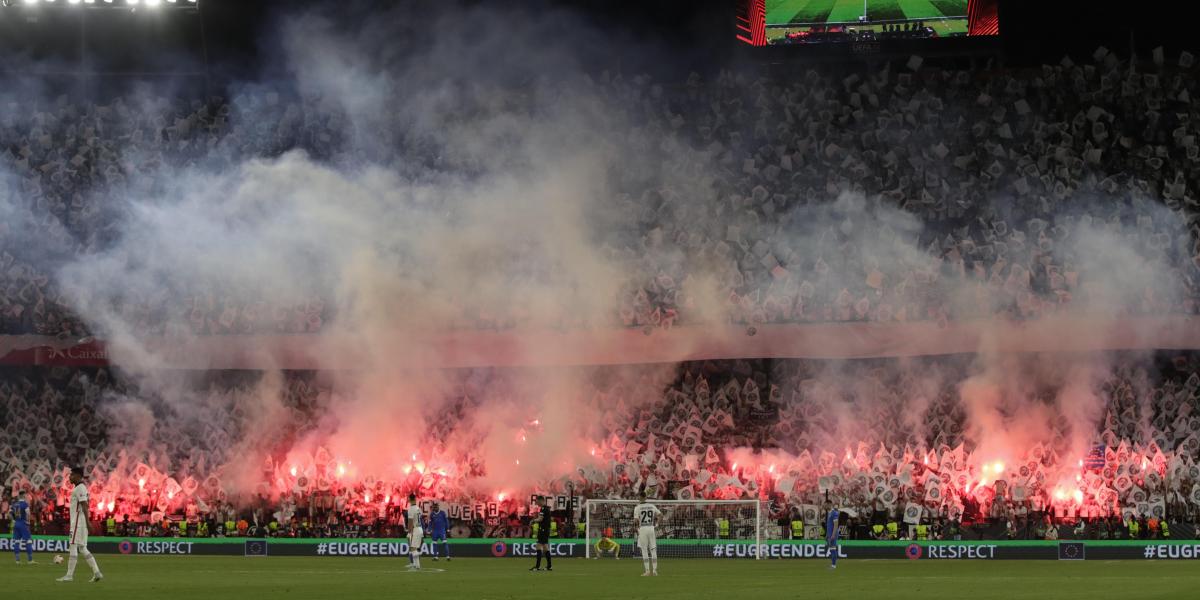 El Eintracht se expone a duras sanciones por parte de la UEFA