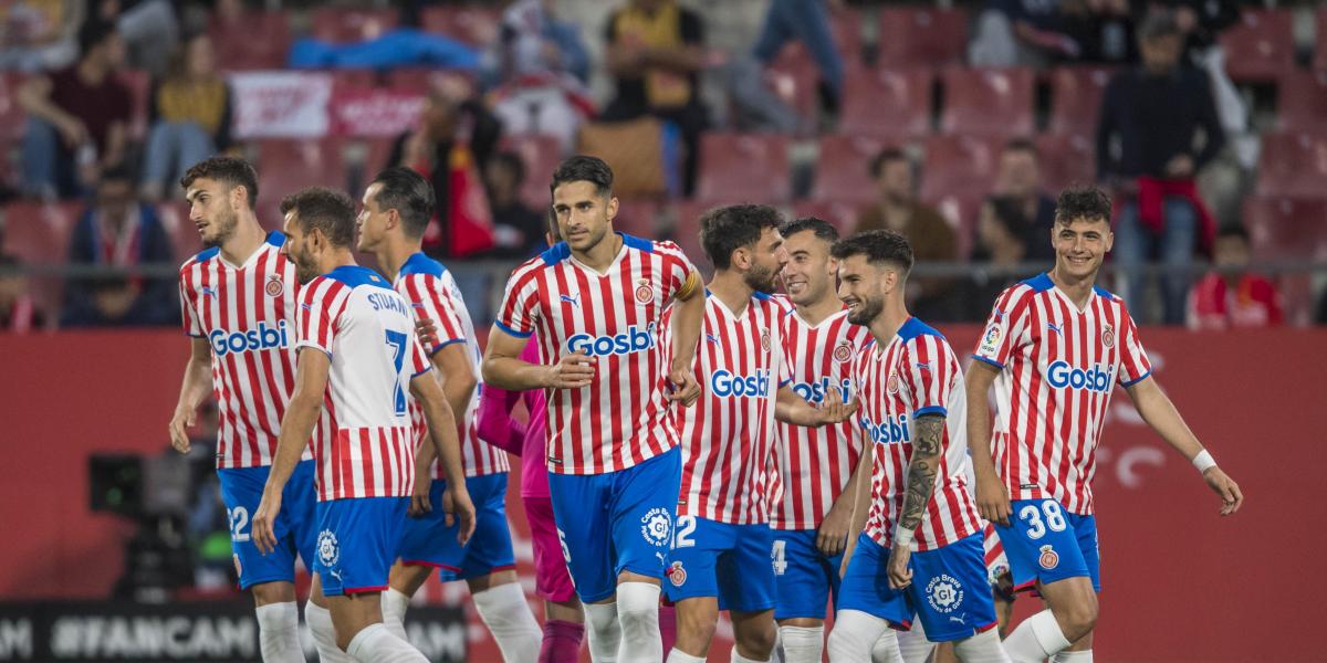 El Girona, con pie y medio en el playoff