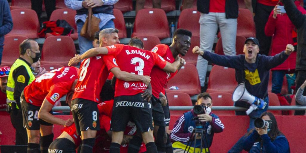 El Mallorca se moviliza para la 'final' ante el Granada