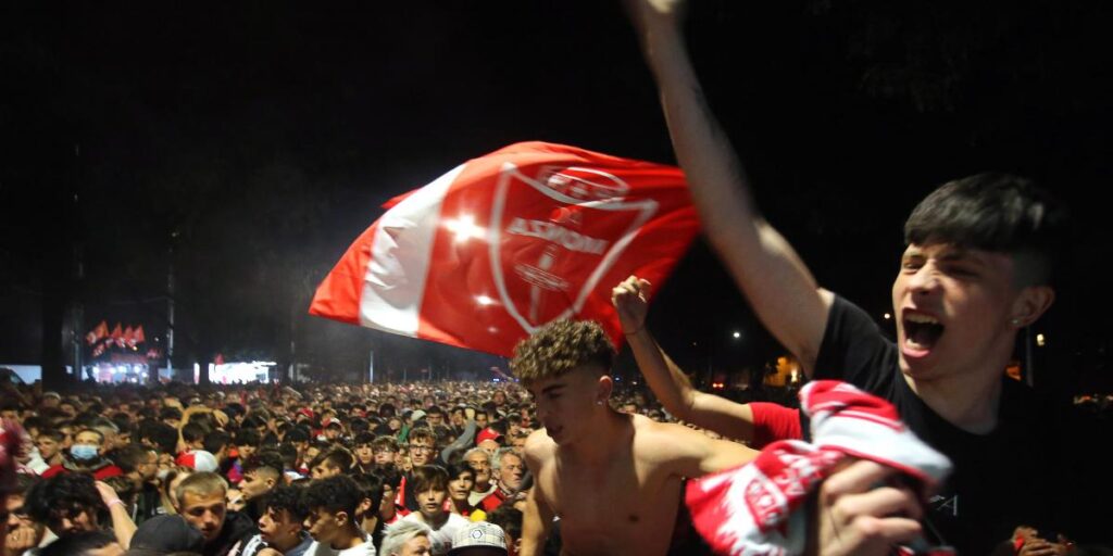 El Monza de Berlusconi asciende por primera vez en su historia