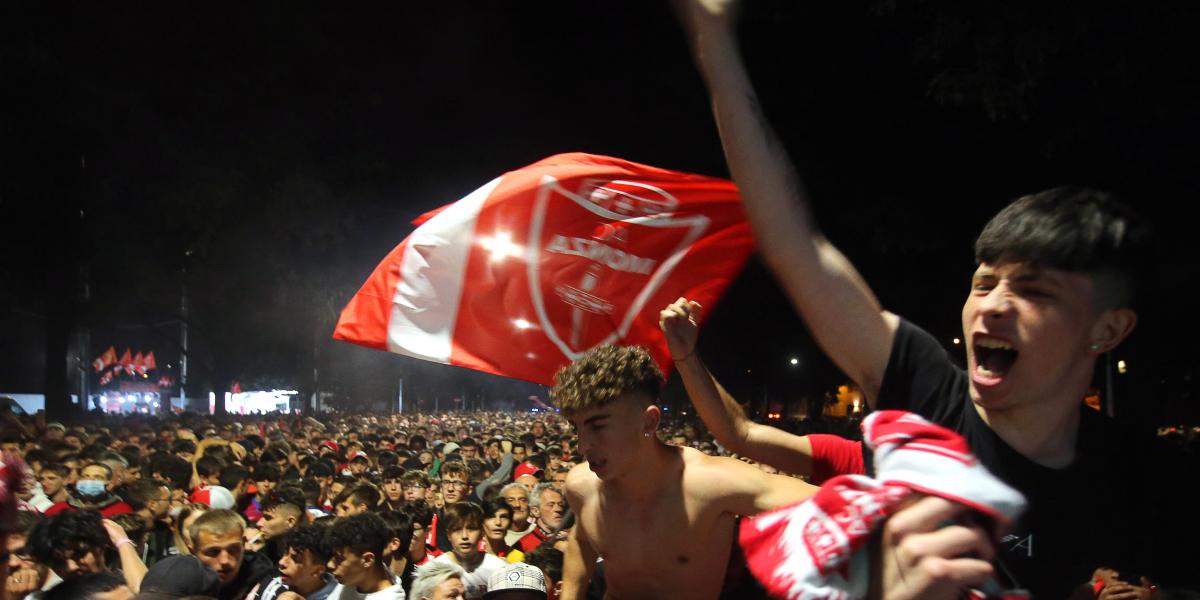 El Monza de Berlusconi asciende por primera vez en su historia