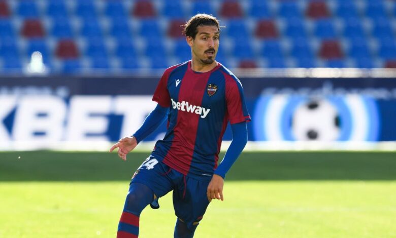 El Valencia se suma a la puja por José Campaña