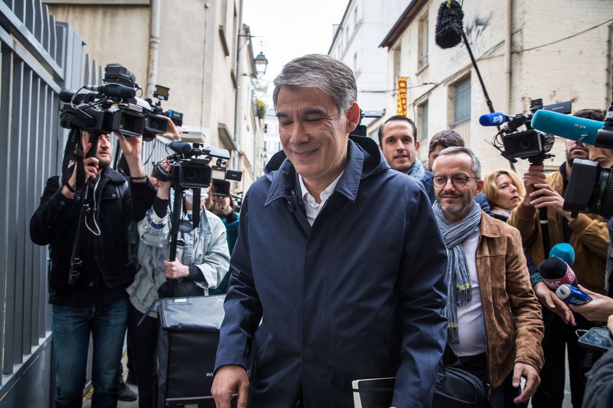 El acuerdo con Mélenchon desgarra al Partido Socialista francés