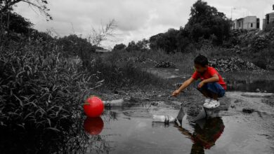 El consumo excesivo en los países ricos destruye el ambiente de los niños en todo el planeta: UNICEF
