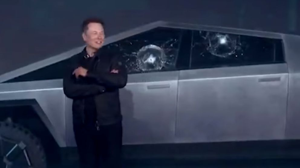 El cristal “irrompible” se rompe en plena presentación