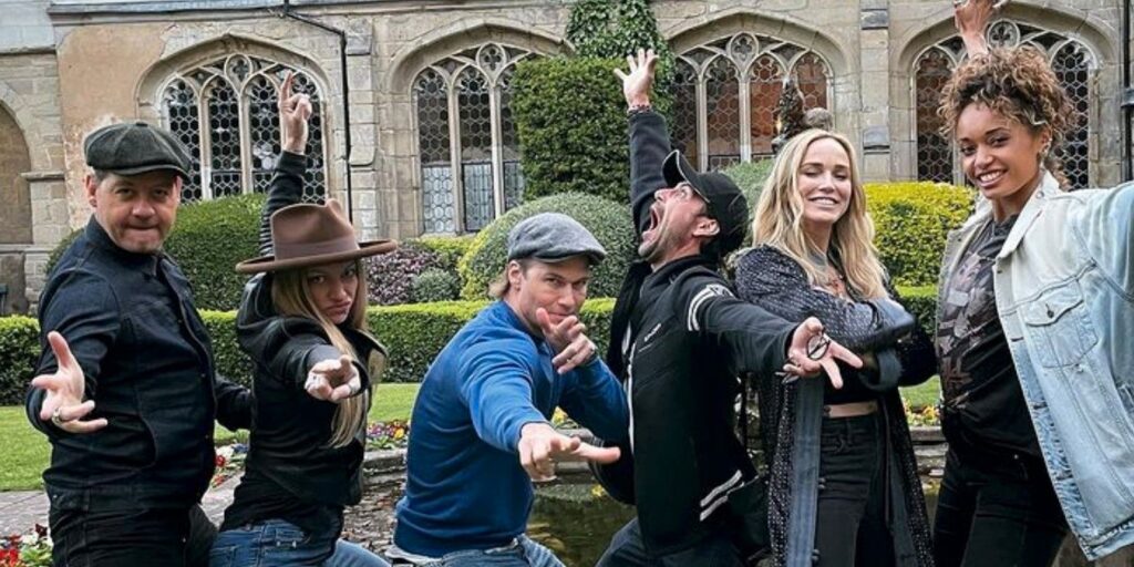 El elenco de Legends of Tomorrow se une en fotos retrospectivas después de la cancelación