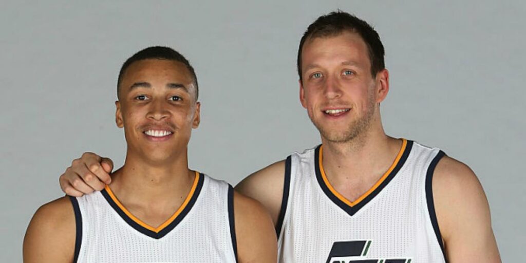 El ex azulgrana Joe Ingles felicita a Exum por meterse en la Final Four