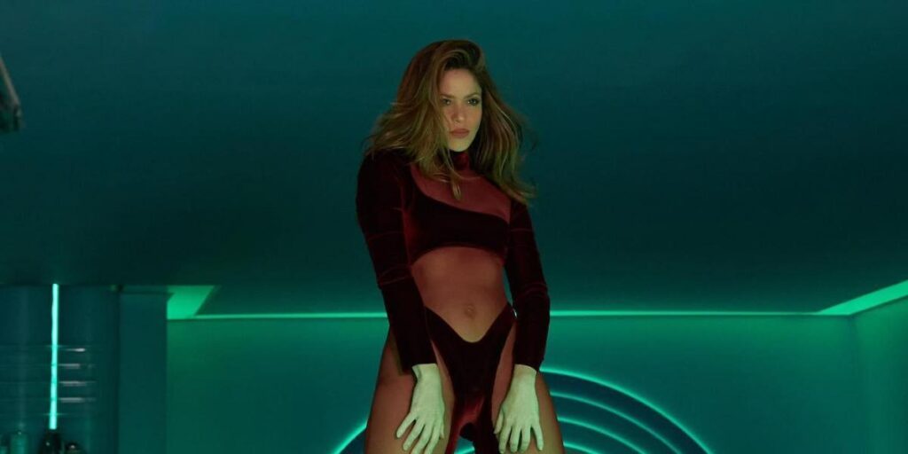 El hallazgo sobre Shakira y su carnet de conducir y otras 5 noticias de los famosos