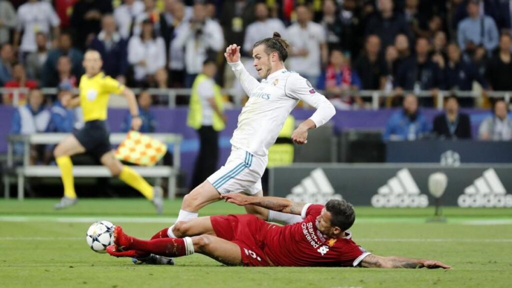 El ingenio se desata con tal de estar en la final: A París en coche desde Madrid