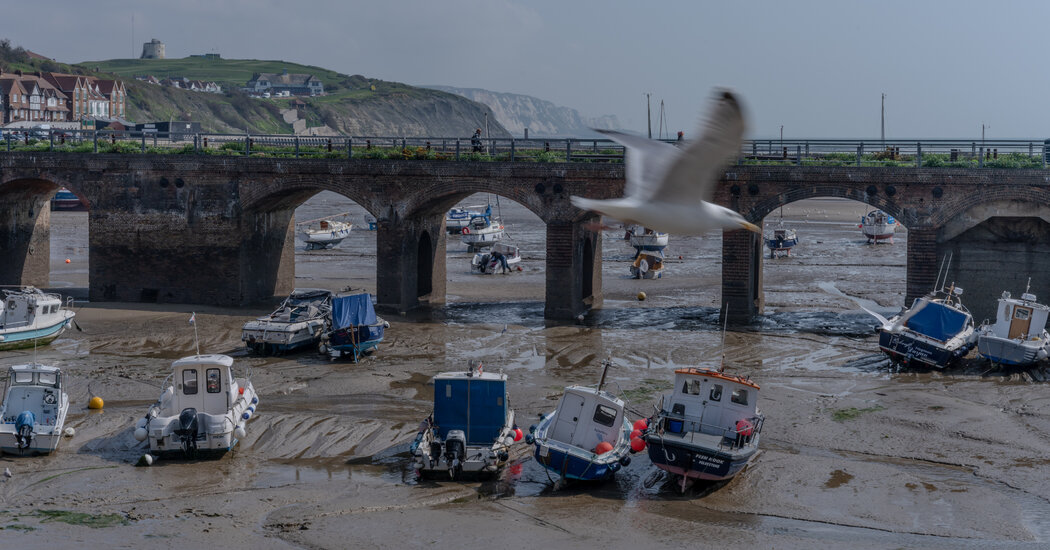 El plan del Reino Unido para enviar solicitantes de asilo a Ruanda aviva la ira y el temor