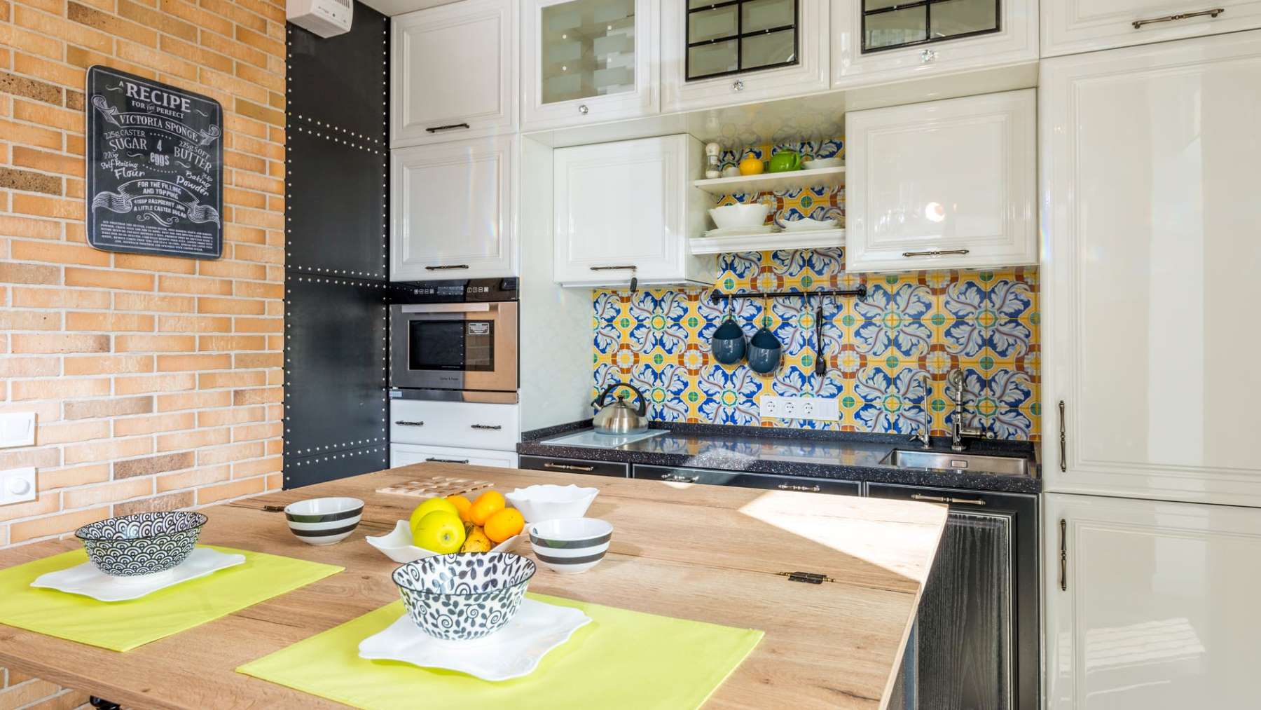 El trucazo para calentar en el microondas dos platos al mismo tiempo