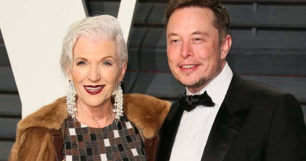 Elon Musk: qué le aconseja invertir el hombre más rico del mundo a su madre desde los 14 años