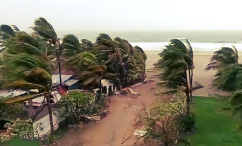 Emiten declaratoria de emergencia para seis municipios de Oaxaca tras impacto de Agatha