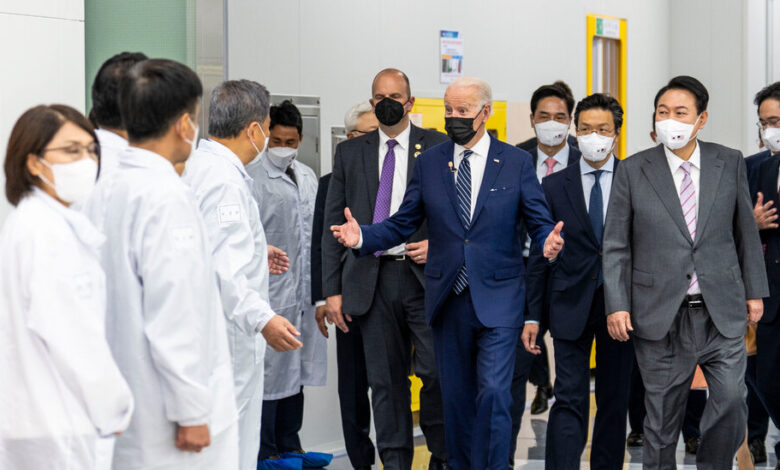 En Corea del Sur, Joe Biden busca reconstruir los lazos económicos en toda Asia