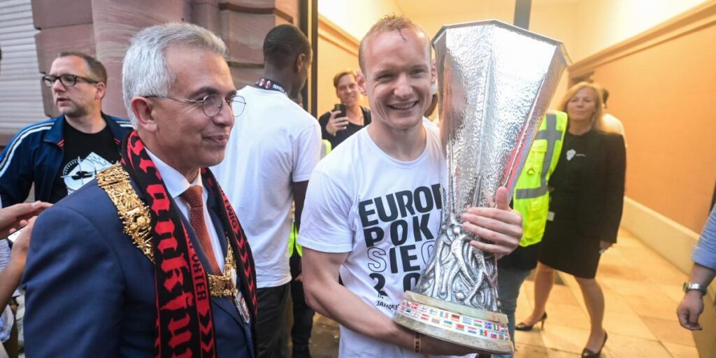 Escándalo de sexismo en Frankfurt tras la final de Sevilla