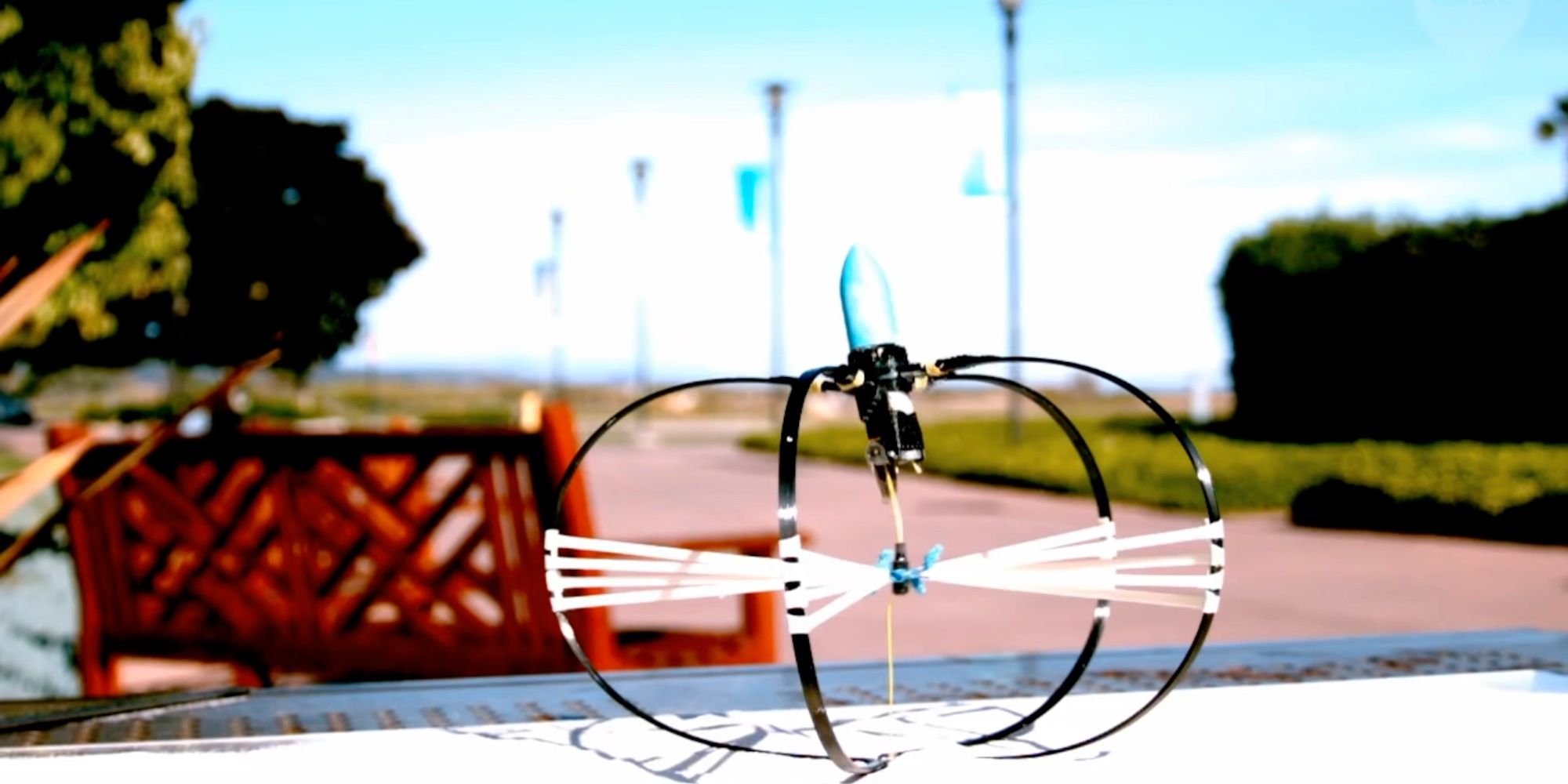 Este robot súper elástico salta un récord de 100 pies