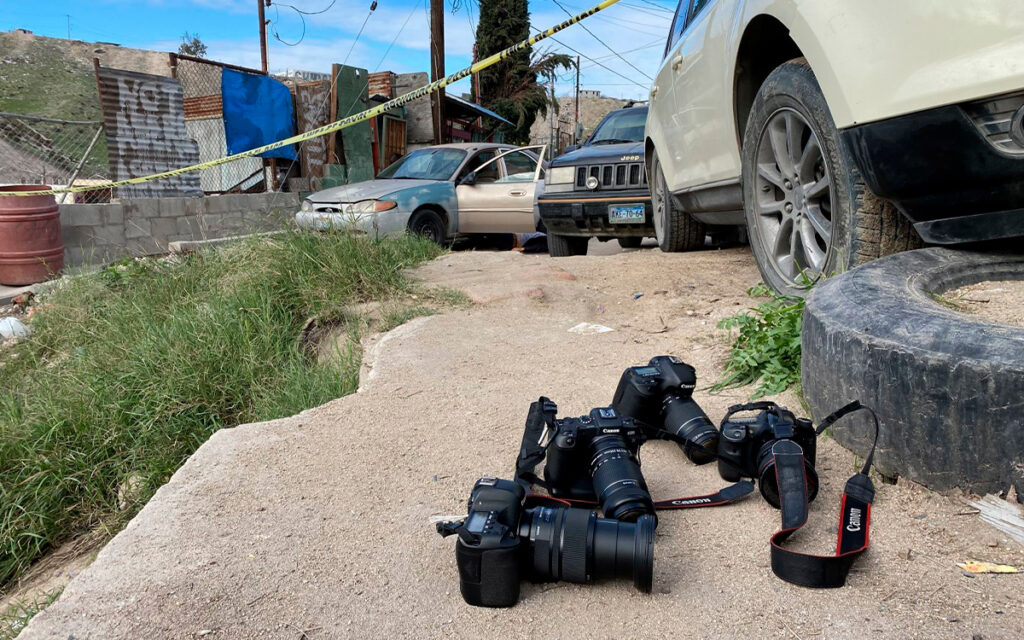 FGR vincula a proceso a 5 policías por presunta tortura a periodista en Cancún