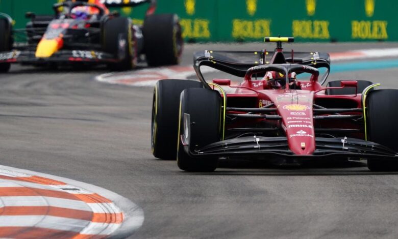 Ferrari y Alpine, evoluciones en Barcelona