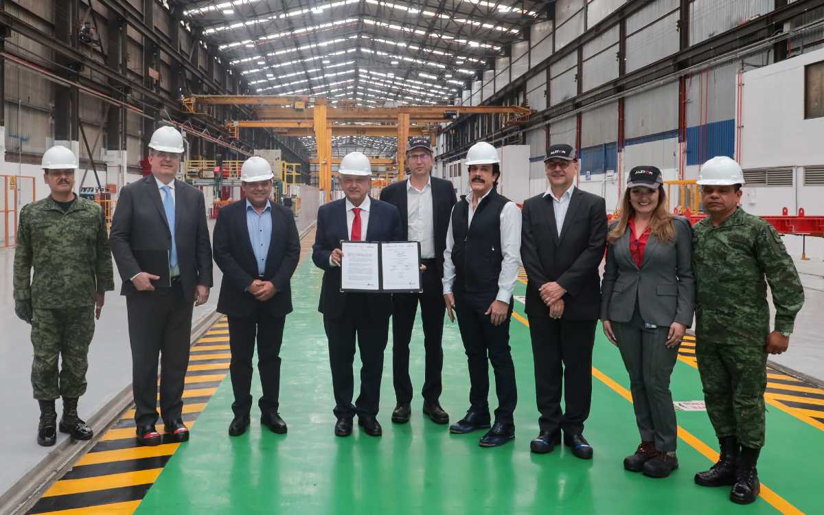 Firman contrato para comprar 42 trenes con 210 vagones para el Tren Maya