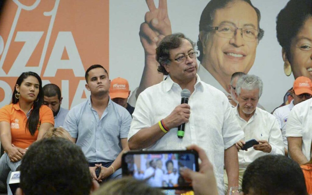 Gobierno de Colombia aumentará la seguridad del candidato Petro tras denuncia de plan para asesinarlo