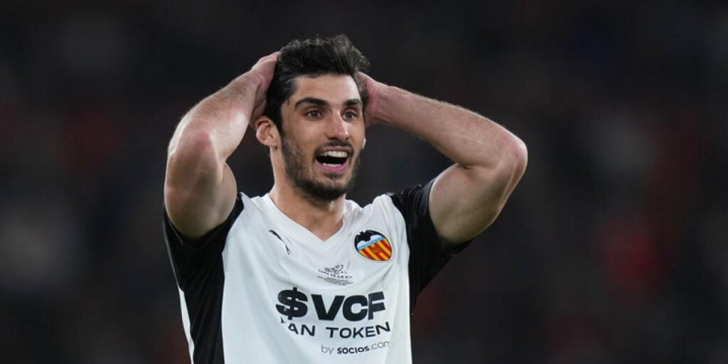 Guedes, objetivo de la Roma de Mourinho