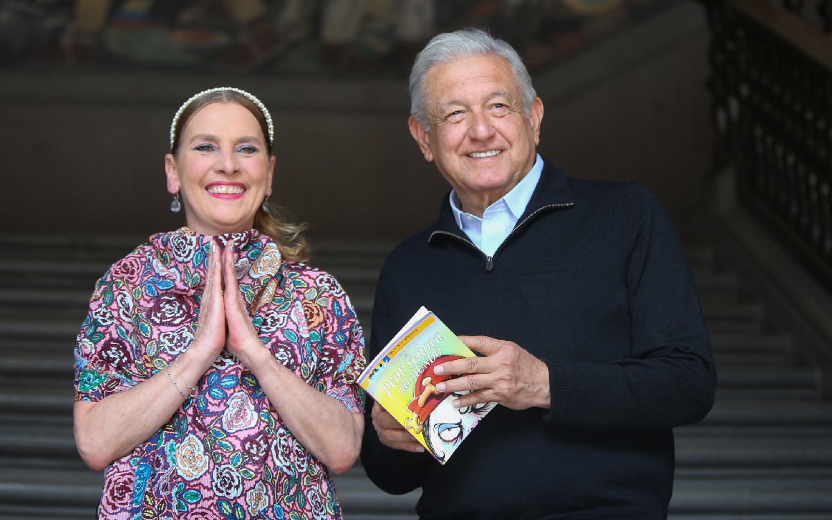 Gutierrez Müller y AMLO leen cuento en conmemoración al Día del Niño | Video