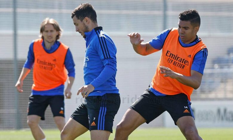 Hazard entrena con el grupo y Alaba avanza en su recuperación