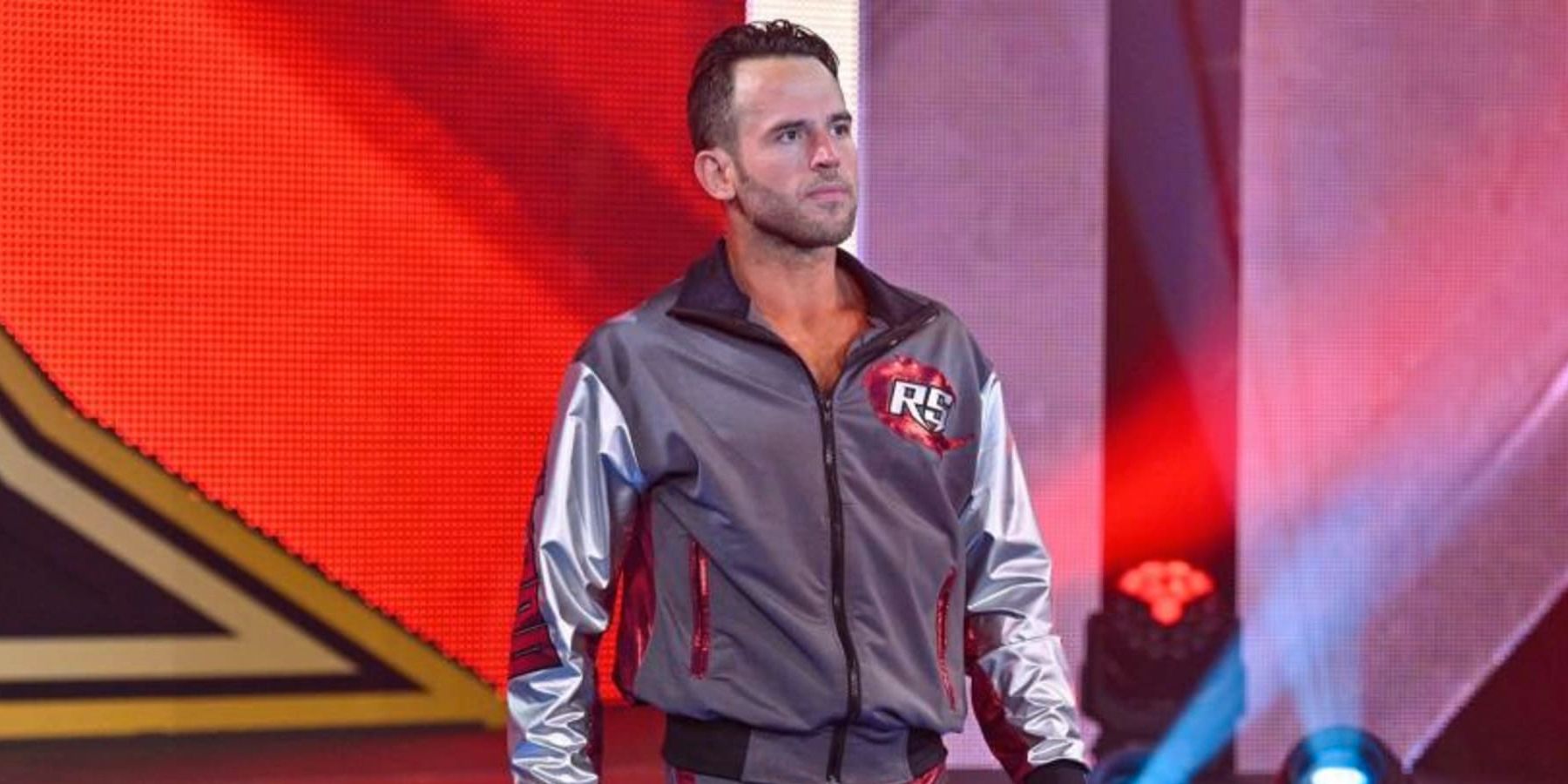 Informe: WWE ha negado a Roderick Strong su liberación varias veces