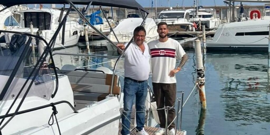 Iñigo Martínez se va de pesca