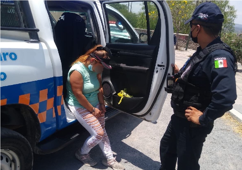 Intenta suicidarse una mujer, iba lanzarse a gran altura, tuvo problemas con su pareja, en San Juan del Río