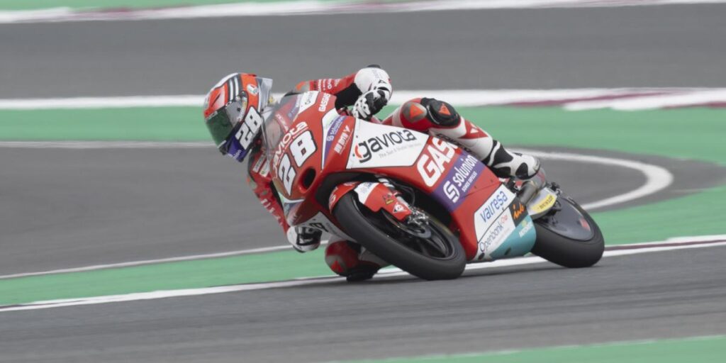 Izan Guevara lidera un triplete español en Jerez