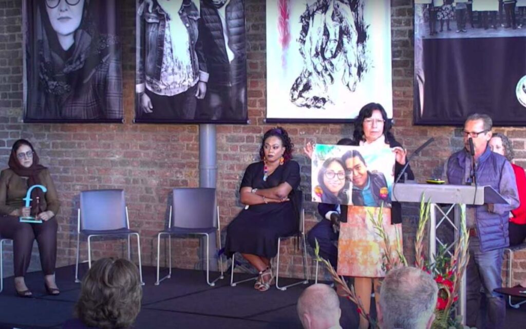 Javier Barajas y María del Tránsito, buscadores de desaparecidos, reciben premio internacional por su labor