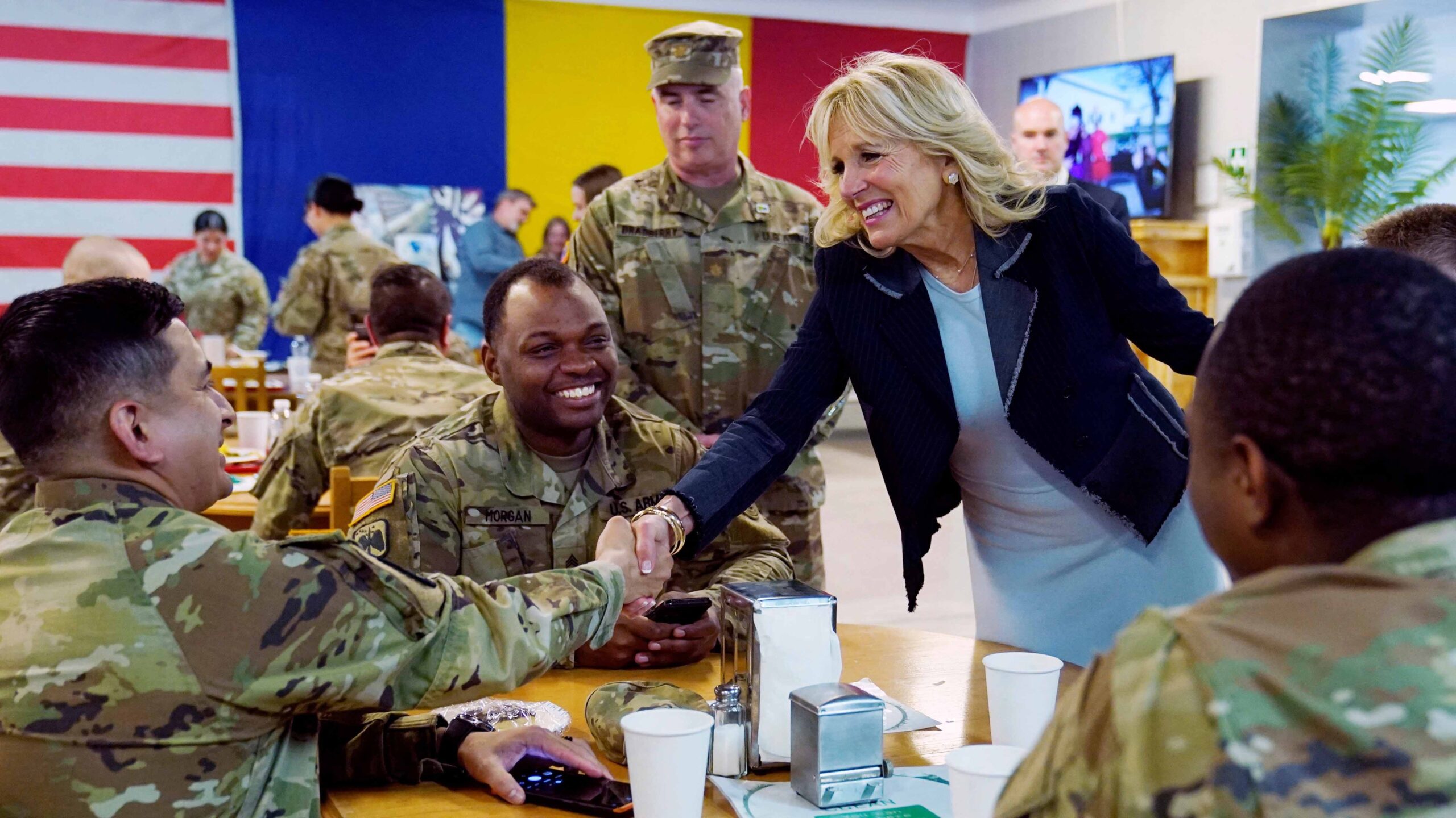 Jill Biden visita Europa y se reunirá con refugiados cerca de la frontera con Ucrania