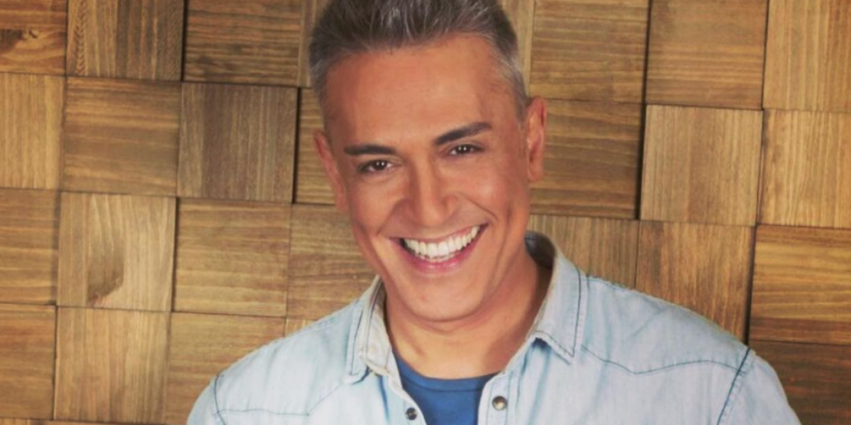 Kiko Hernández muestra el espectacular jardín con piscina de su casa de 2,5 millones de euros