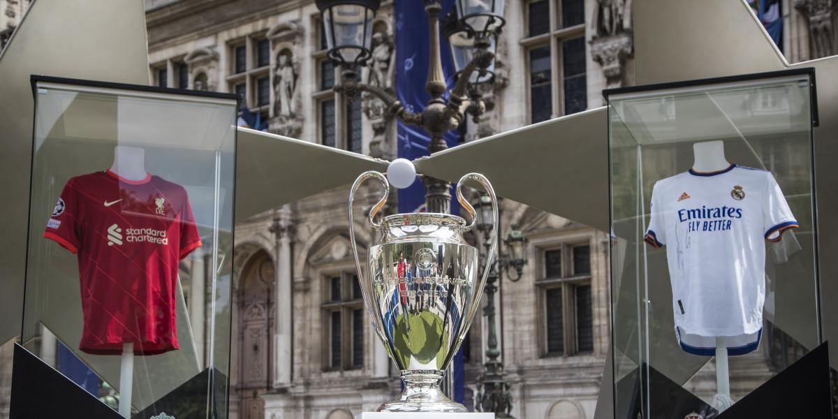 La Champions ya luce en París