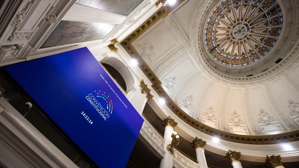 La Convención de Chile presenta un proyecto de Constitución con cambios profundos a la institucionalidad